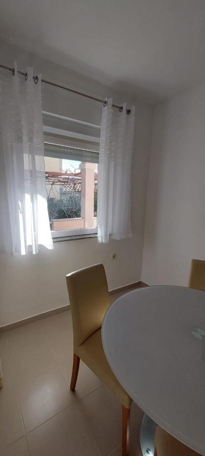 Apartment Viki Zadar Bagian luar foto